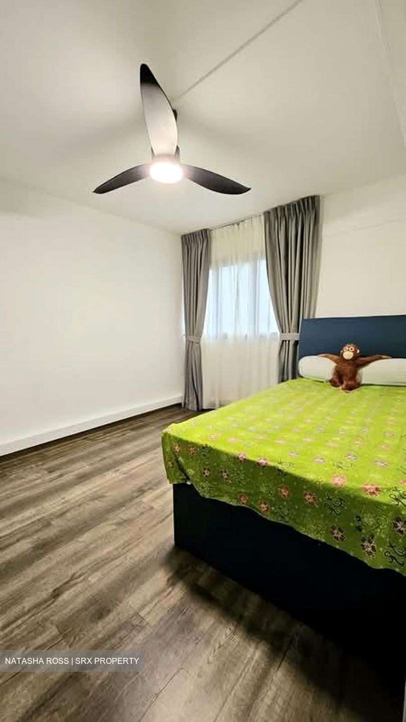 Blk 12 Holland Vista (Queenstown), HDB 3 Rooms #571734171